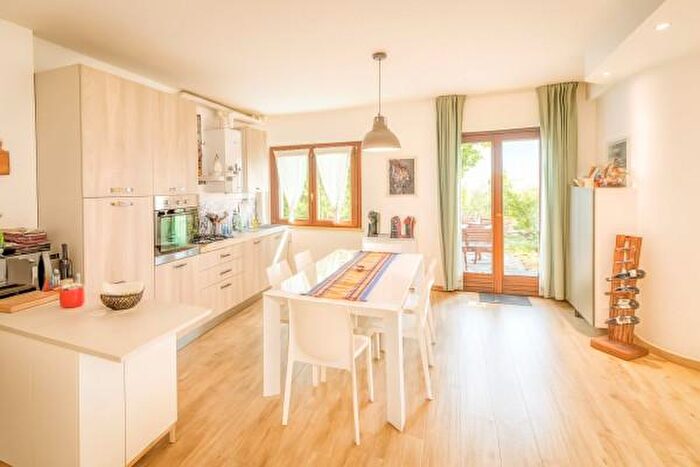 Appartamento con 5 locali in vendita in Jesi