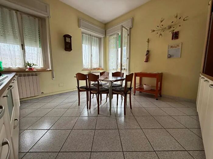 Appartamento trilocale in vendita in Via Vincenzo Chiarugi, Rovigo