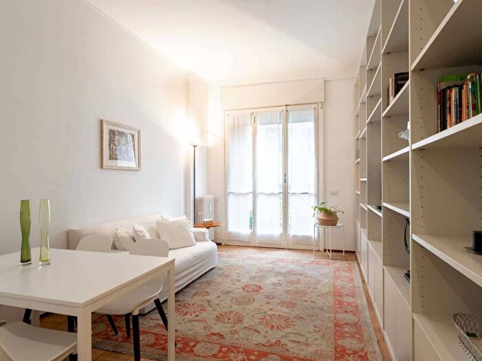 Appartamento trilocale in affitto in Via Disciplini, Carrobbio, Milano