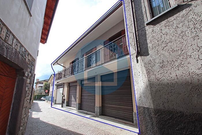 Casa con 5 locali in vendita in Via Rimaldo, Cividate Camuno