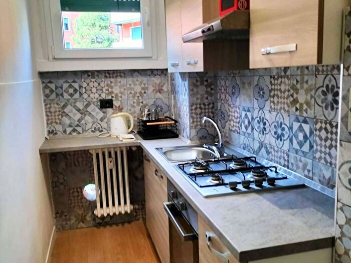 Appartamento trilocale in affitto in Via Lorenteggio, Giambellino, Milano