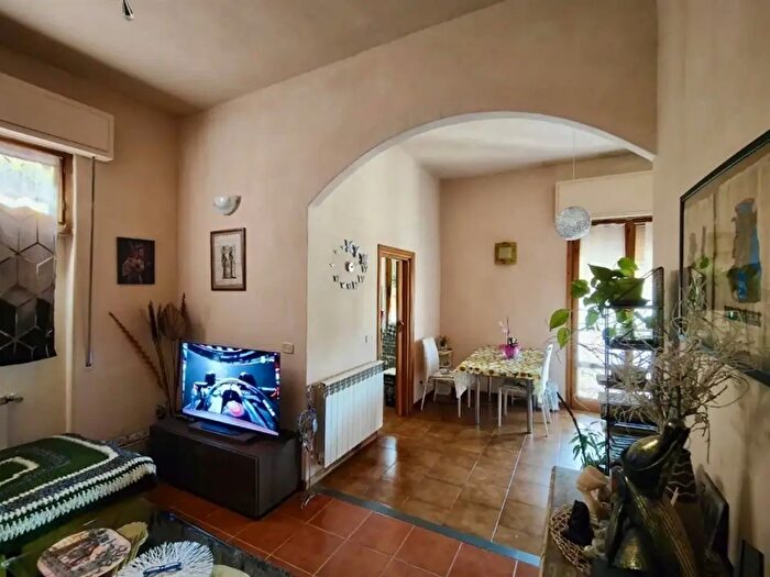 Appartamento trilocale in vendita in Cavriglia