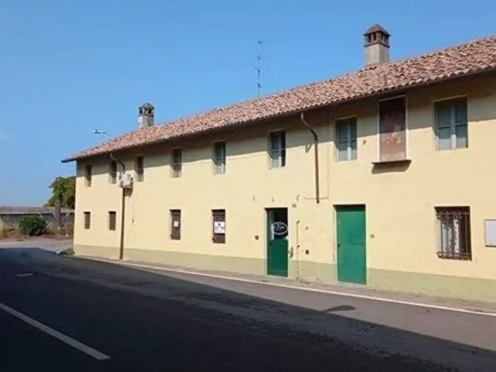 Casa con 6 locali in vendita in Via Maestra, Borgo San Siro