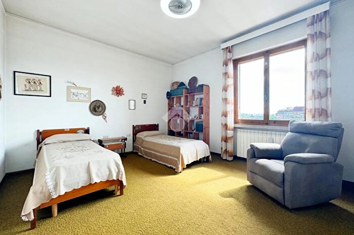 Appartamento quadrilocale in vendita in Via Mino da Fiesole, Prato