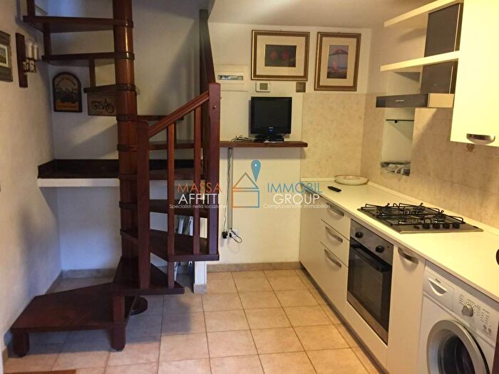 Casa trilocale in affitto in Via San Maria, Capanne Prato, Montignoso