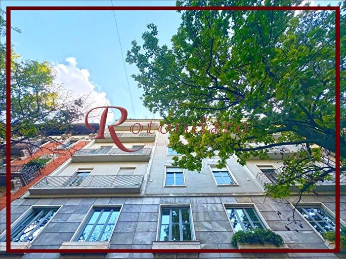 Appartamento trilocale in affitto in Via Alberto da Giussano, Pagano, Milano