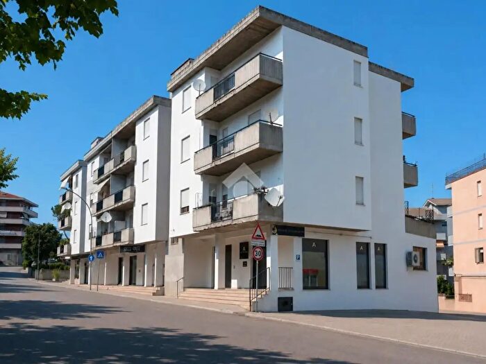 Appartamento quadrilocale in vendita in Via Emilio Alessandrini, Vasto