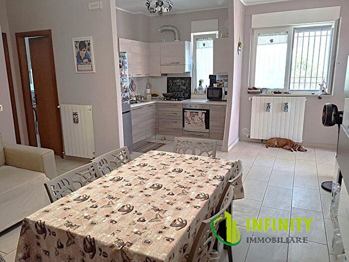 Appartamento quadrilocale in vendita in Via Arno, Ginosa