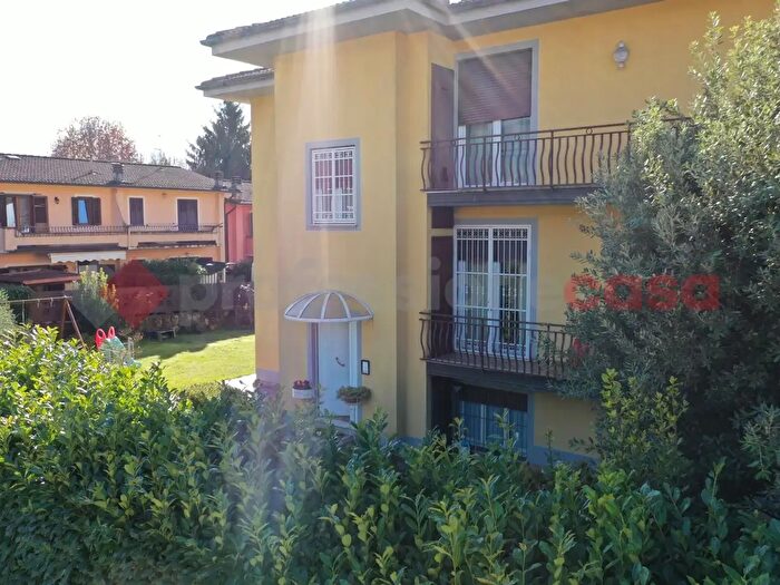 Appartamento quadrilocale in vendita in Via Francesco Vecchiacchi, Castelnuovo Di Garfagnana