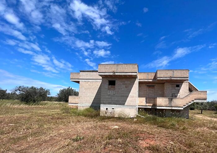 Casa con 6 locali in vendita in Strada Comunale Portoncelli Veglie Lecce, Veglie
