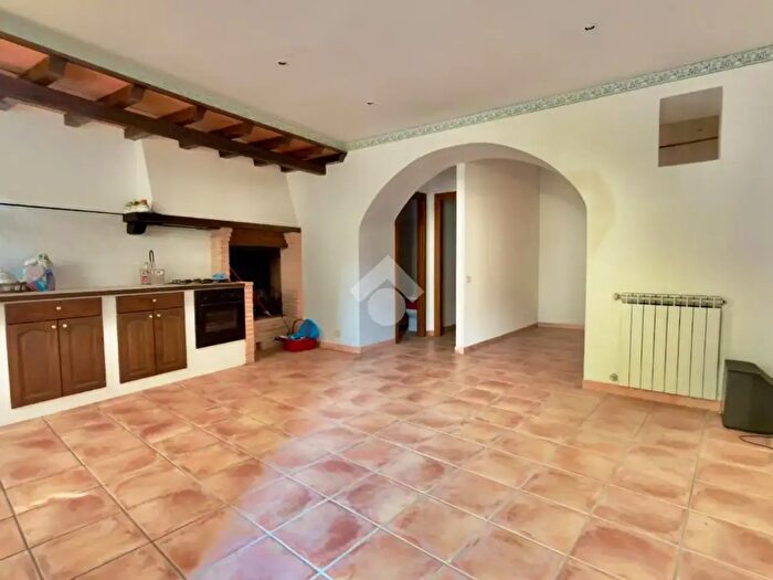 Appartamento monolocale in vendita in Via Garibaldi, Castelnuovo Di Porto