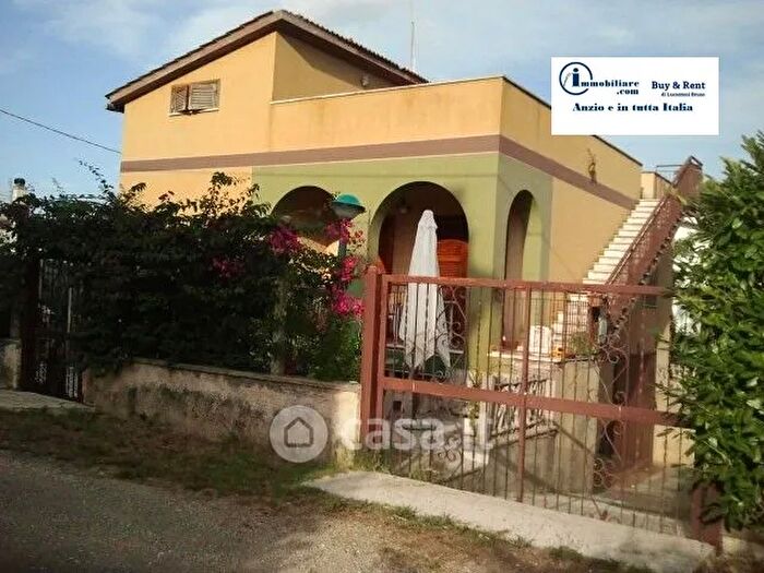 Casa con 8 locali in vendita in Via Fara Sabina, Nettuno