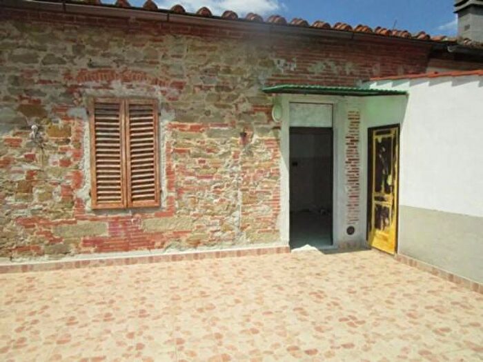 Appartamento trilocale in vendita in Loro Ciuffenna