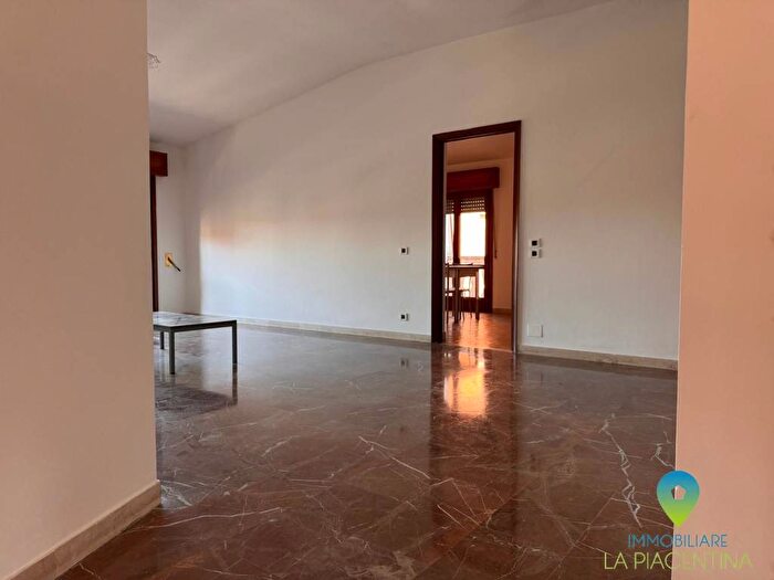 Appartamento quadrilocale in affitto in Piazza Guglielmo Marconi, Centro, Rottofreno