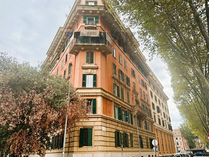 Appartamento con 5 locali in vendita in Viale Giuseppe Mazzini, Roma