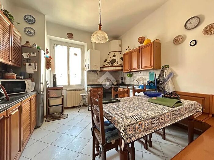 Appartamento trilocale in vendita in Via Gorizia, Genova