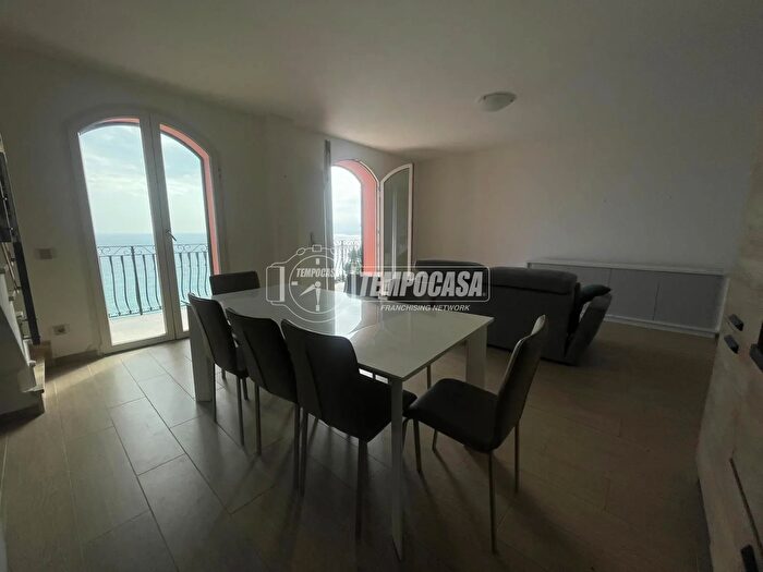 Appartamento con 5 locali in vendita in Corso Giuseppe Mazzini, Sanremo