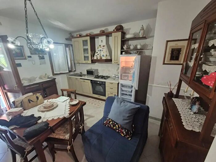 Appartamento bilocale in vendita in Carrara