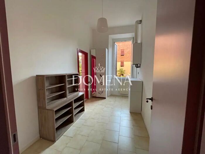 Appartamento con 5 locali in affitto in Siena
