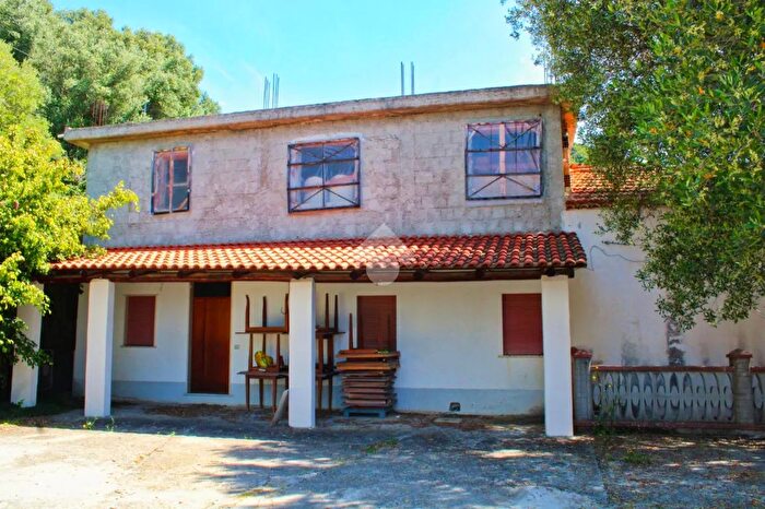 Appartamento con 5 locali in vendita in Località Pedali, Pisciotta