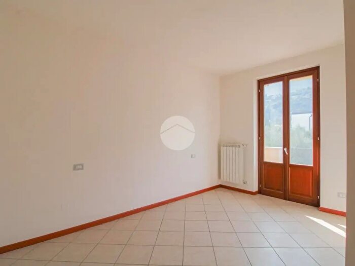 Appartamento trilocale in vendita in Via Lungolago Giuseppe Zanardelli, Toscolano Maderno
