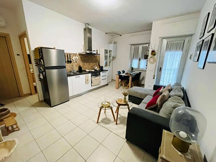 Appartamento trilocale in affitto in Castelnuovo Magra
