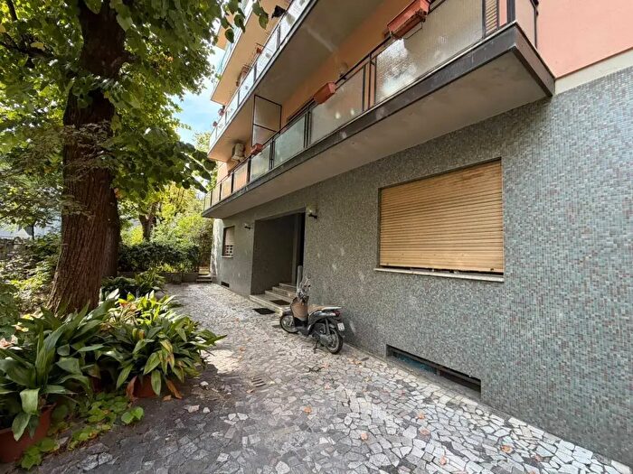 Appartamento trilocale in affitto in Via Murri, Bologna
