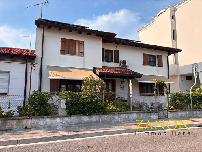 Casa quadrilocale in vendita in Via Trieste, Grado