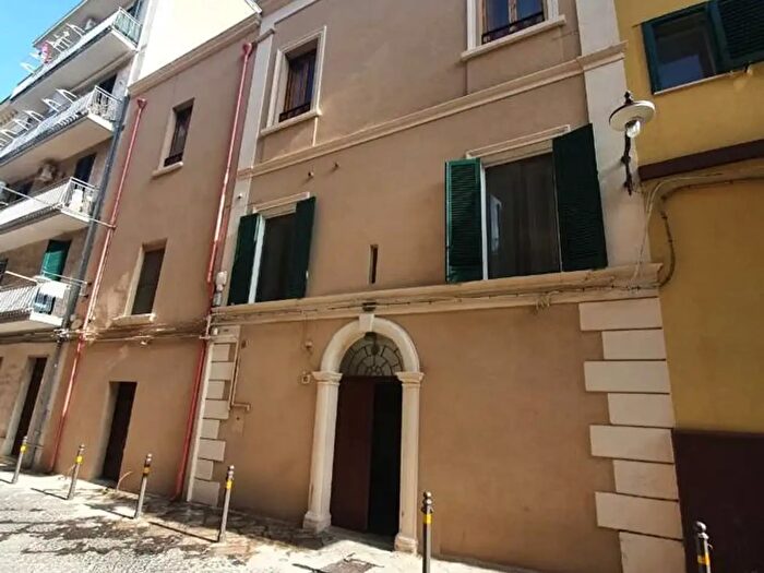 Appartamento bilocale in affitto in Via degli Albizi, Brindisi