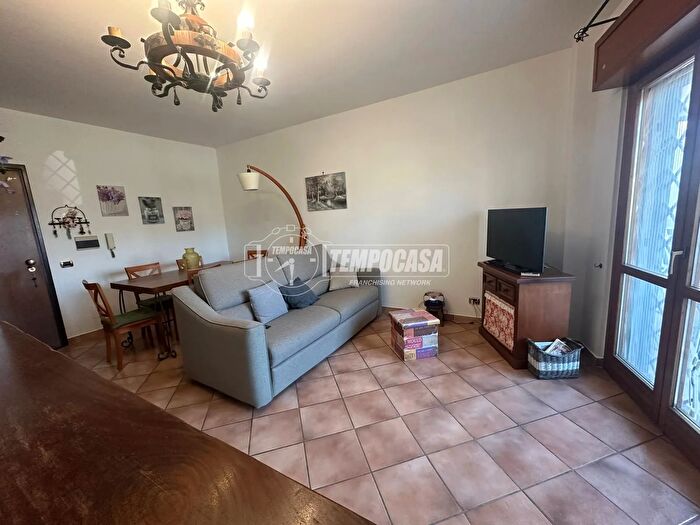 Appartamento trilocale in vendita in Piazza delle Magnolie, Bracciano