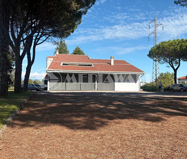 Casa con 8 locali in vendita in Via San Daniele, Pordenone