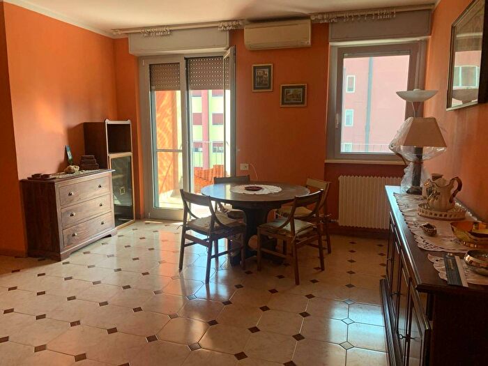 Appartamento trilocale in affitto in Via Giacomo Brodolini, Centro, Pieve Emanuele