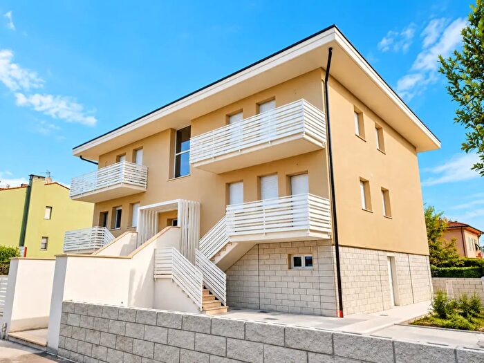 Appartamento con 5 locali in vendita in Fucecchio