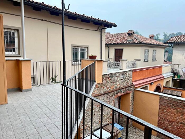 Appartamento bilocale in affitto in Via Vincenzo Gioberti, Centro, Barolo