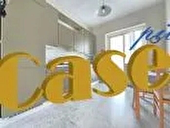 Casa con 10 locali in vendita in Camaiore