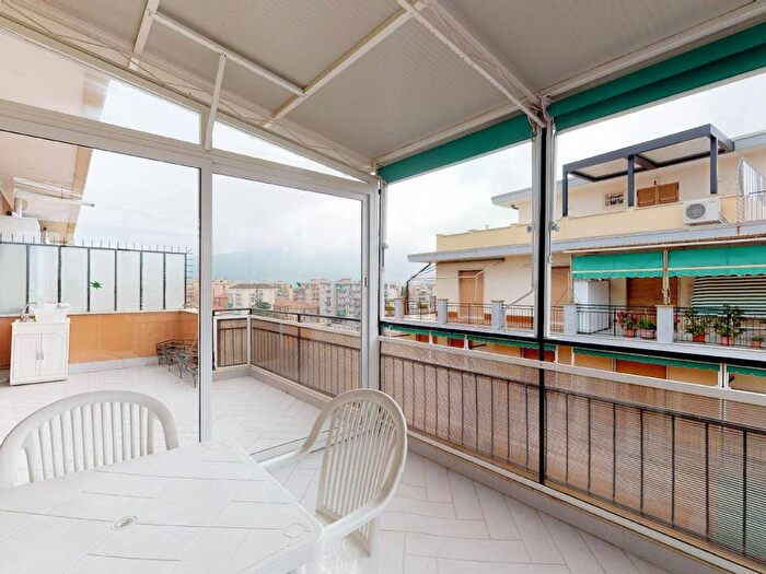 Appartamento trilocale in affitto in Centro, Loano