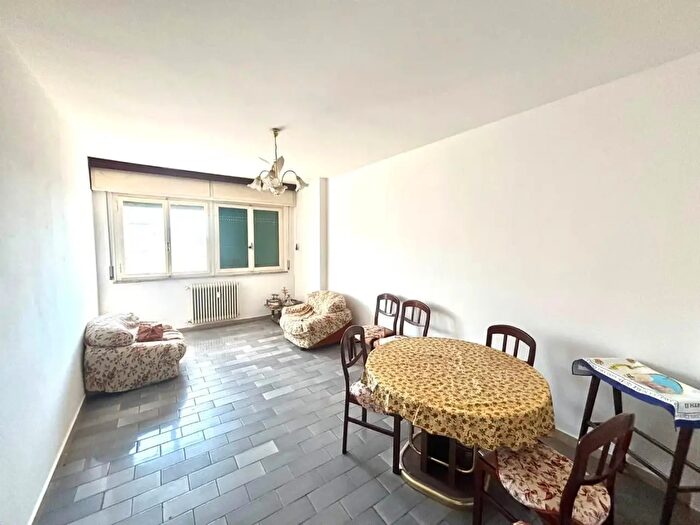 Appartamento con 5 locali in vendita in Pisa