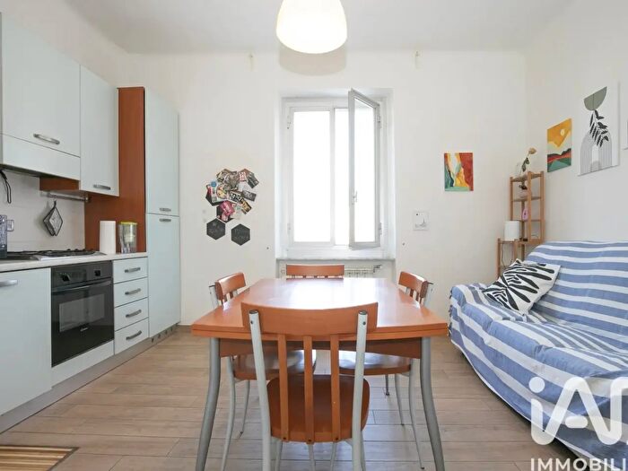 Appartamento quadrilocale in vendita in Via Chiaravagna, Genova