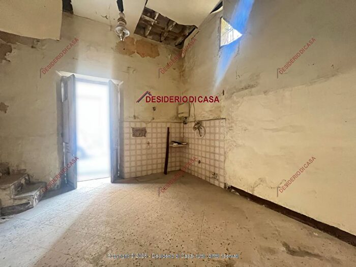 Casa trilocale in vendita in Piazza Indipendenza Bagheria, Bagheria