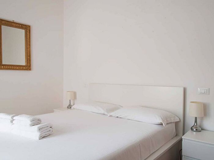 Appartamento bilocale in affitto in Via Antonio Tolomeo Trivulzio, De Angeli, Milano
