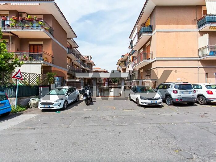 Appartamento con 5 locali in vendita in Via Treviso, Mascalucia
