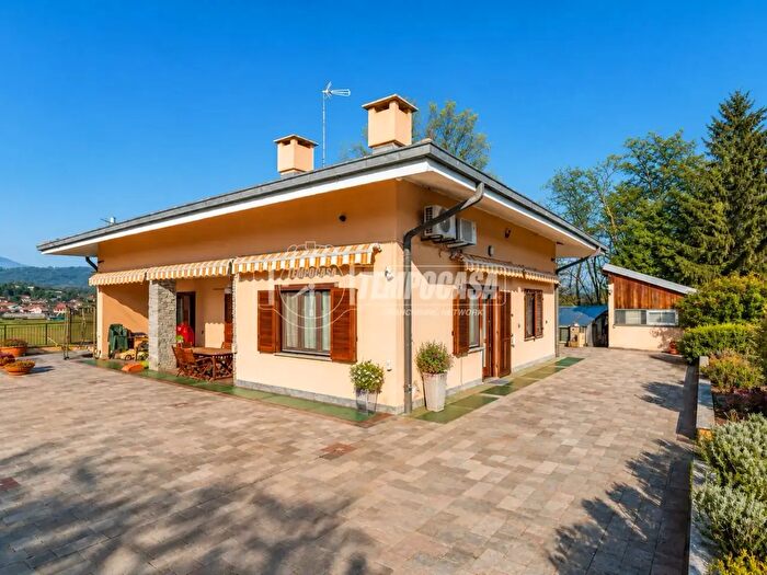 Casa con 8 locali in vendita in Via Regione Prejles, Villarbasse