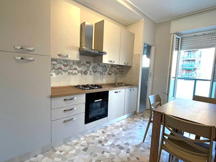 Appartamento bilocale in affitto in Via Lorenteggio, Lorenteggio, Milano