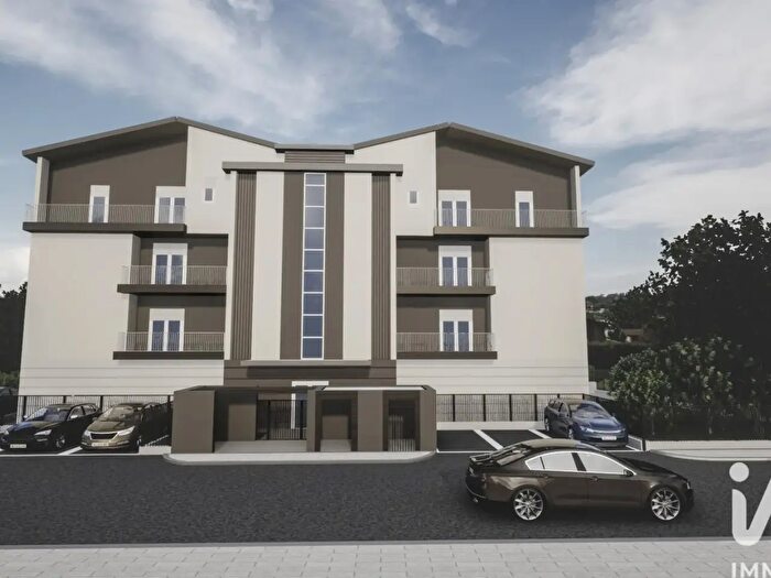 Appartamento quadrilocale in vendita in Via Mortara, Pavia