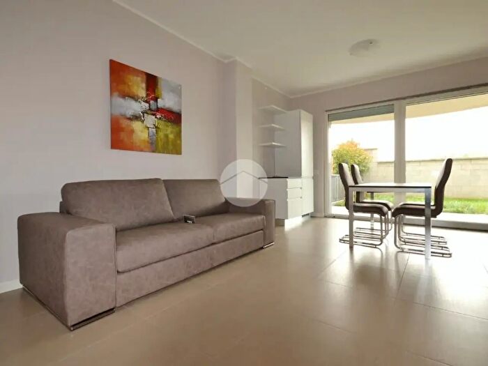 Appartamento trilocale in affitto in Via Alzaia Canale Villoresi, Sedriano