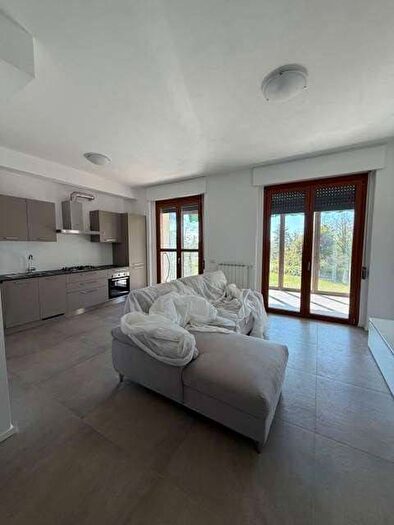 Appartamento quadrilocale in affitto in VIA CASTELLINI, Bobbiate Schiranna, Varese