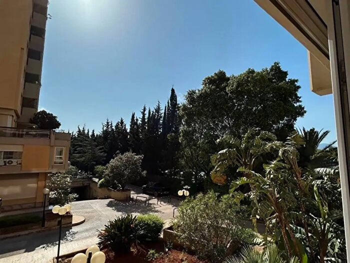 Appartamento quadrilocale in vendita in Via Imperatore Federico, Palermo