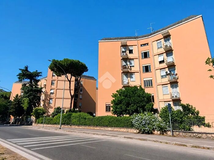 Appartamento quadrilocale in vendita in Viale Palmiro Togliatti, Roma
