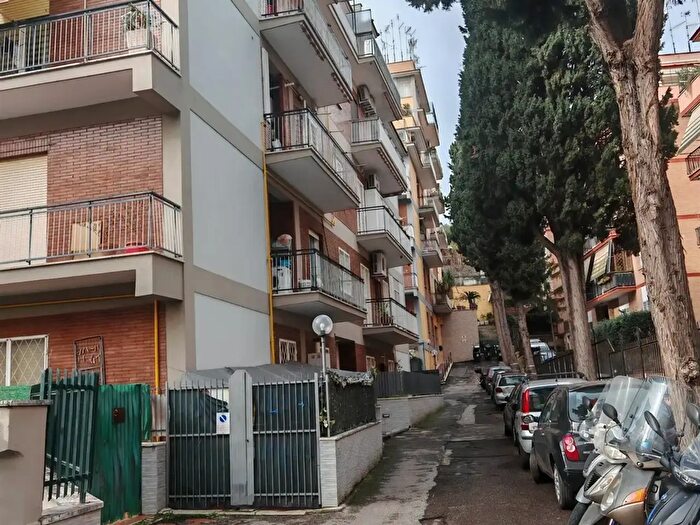 Appartamento bilocale in vendita in Via Monti di Primavalle, Roma