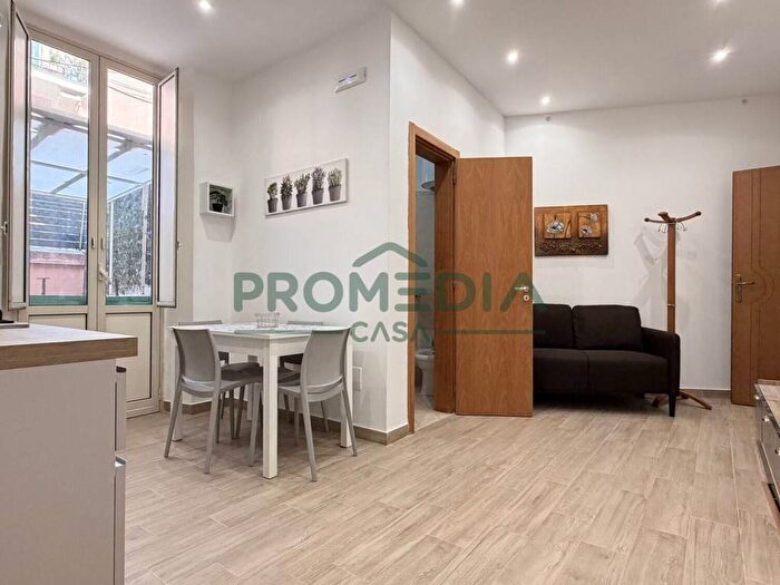 Appartamento trilocale in affitto in Giostra, Messina